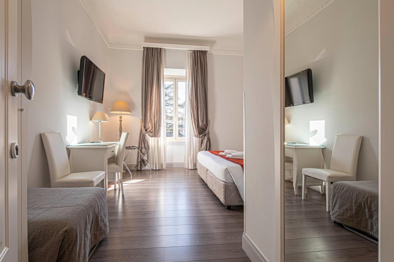Residenza Castrense Couette-café Rome